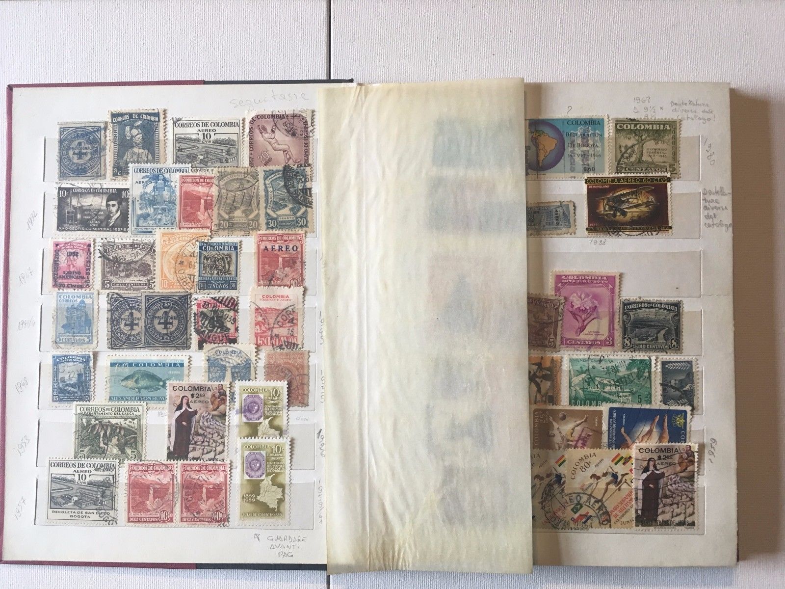 COLOMBIA  BOOK STAMPS LOT - Lot N 4  -  Various Stamps