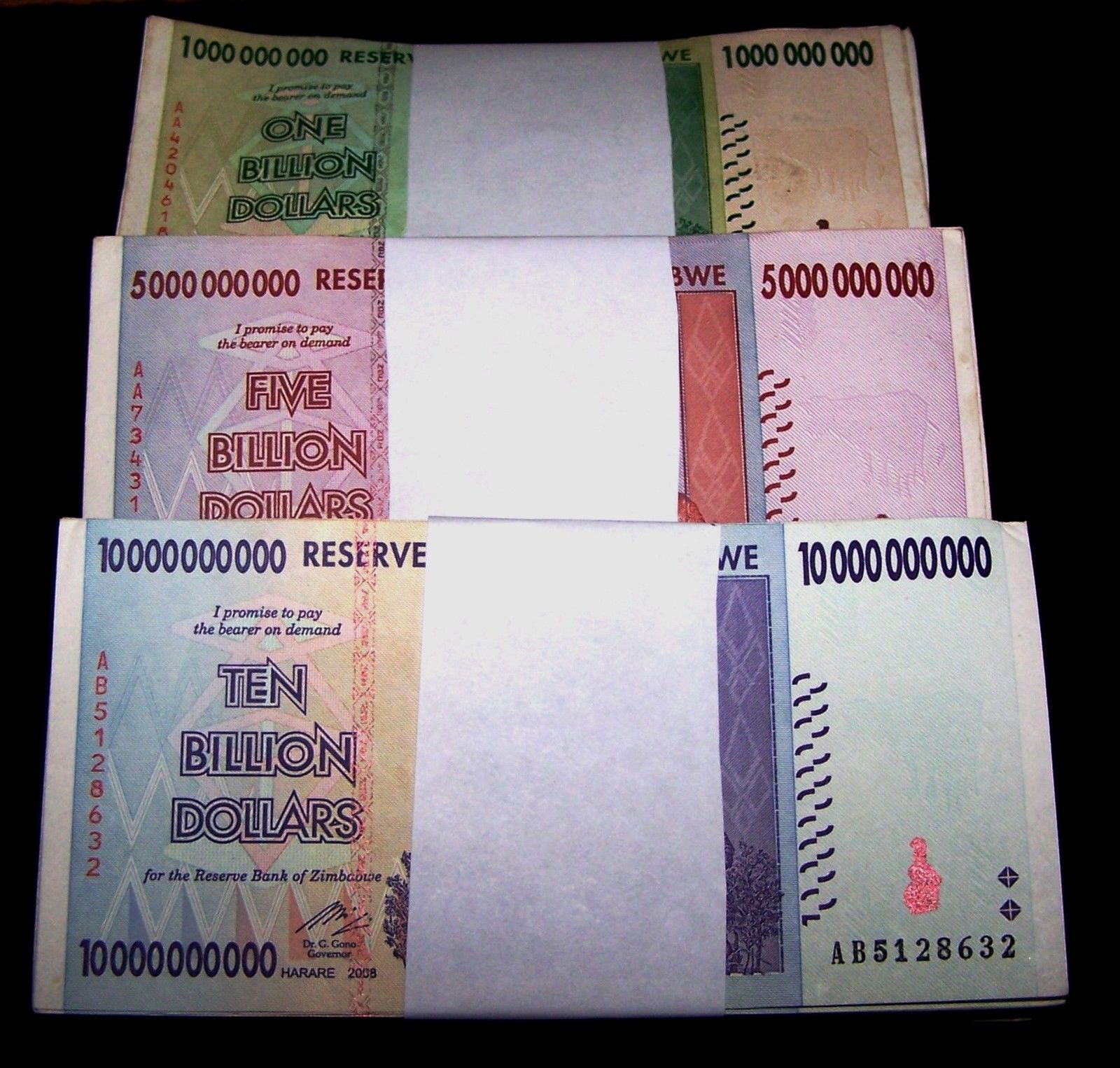 300 x Zimbabwe banknotes-100 x 1,5,&10 Billion Dollars- paper currency bundles