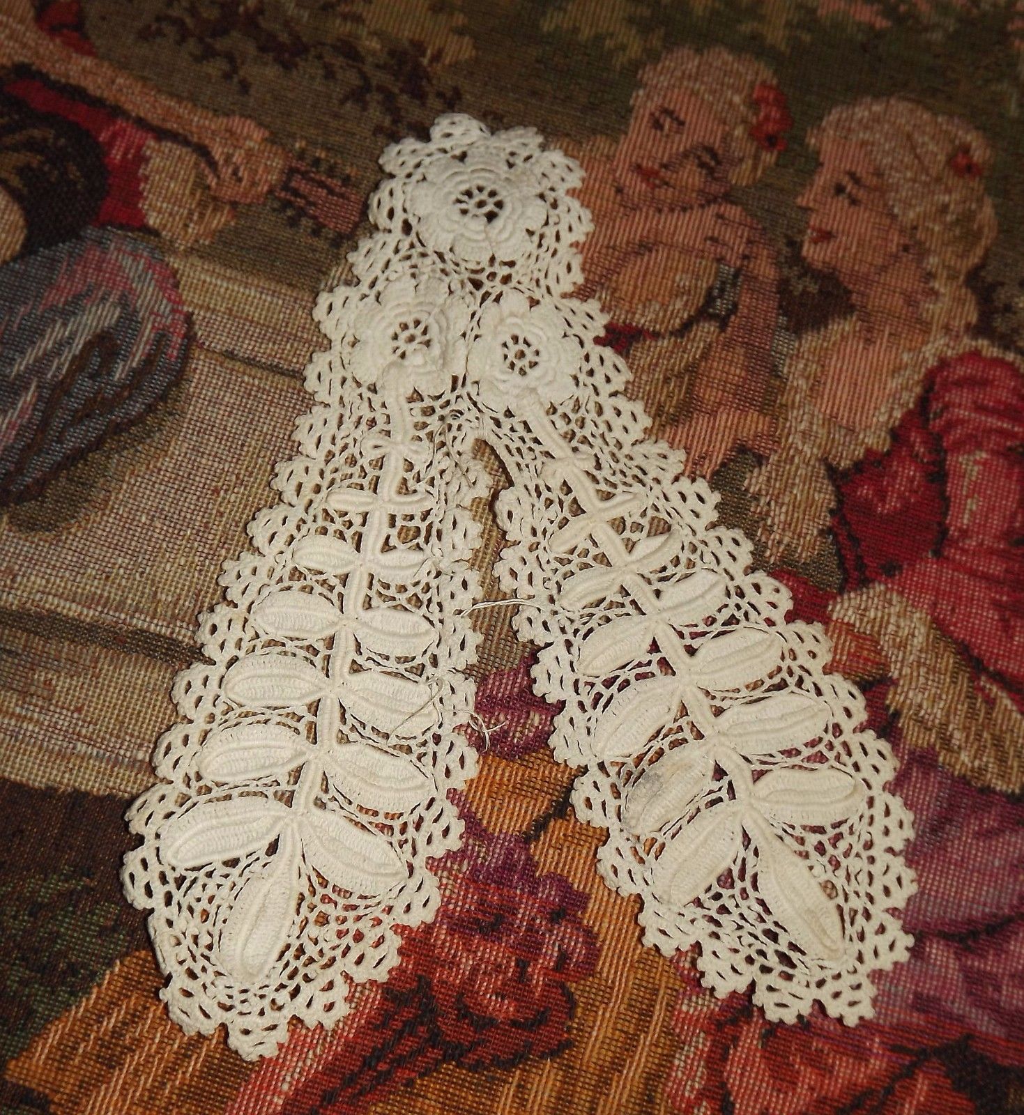 Lot ANTIQUE VINTAGE IRISH CROCHET Lace Edging Insertion Jabot