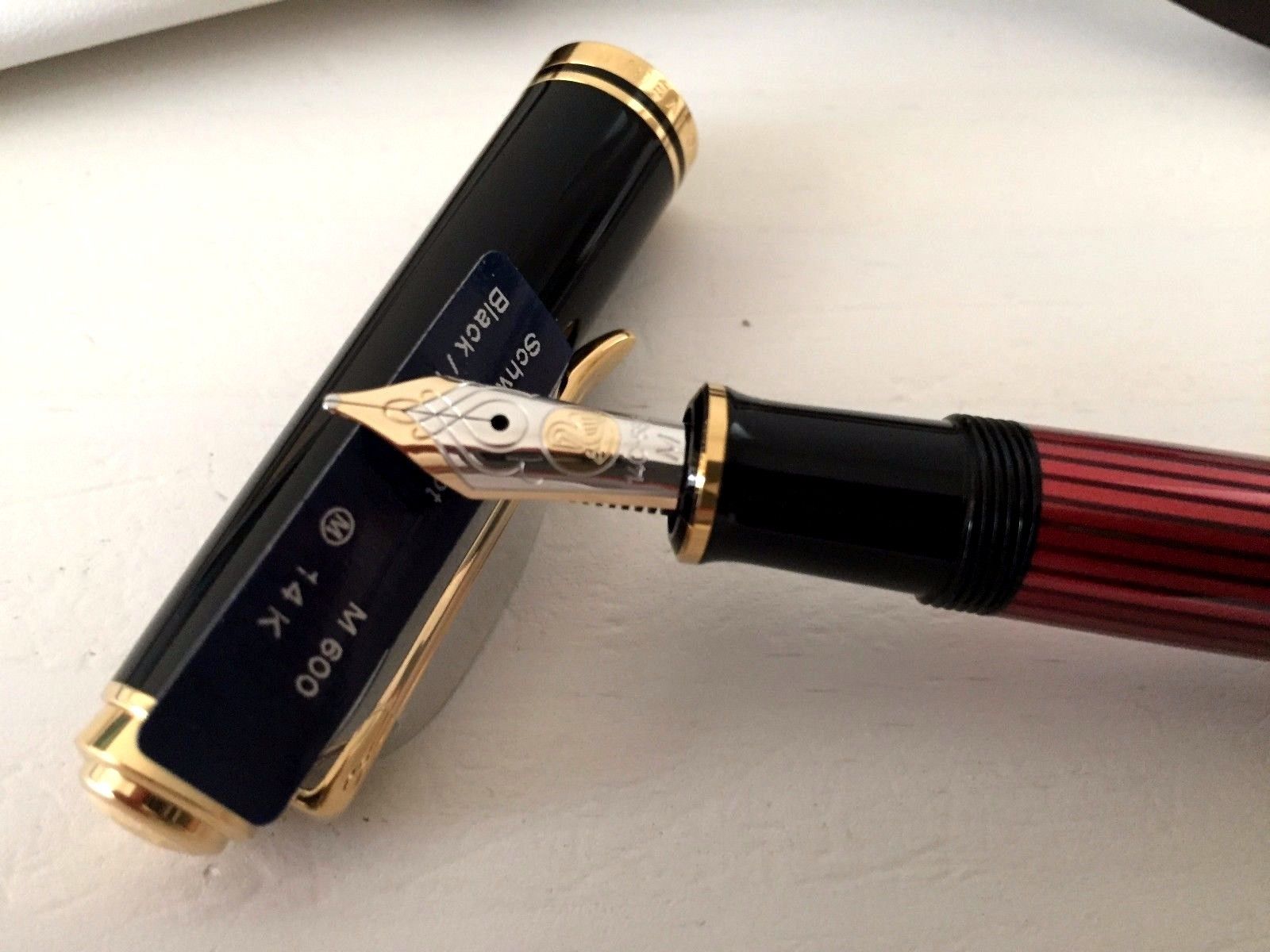 New Pelikan SOUVERAN M600 Black/Red Fountain Pen 14K Gold Nib  EF