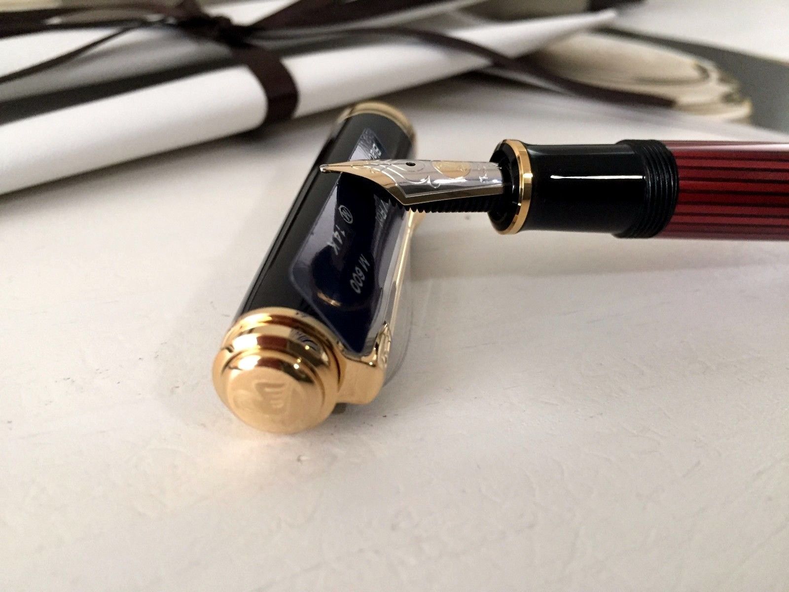 New Pelikan SOUVERAN M600 Black/Red Fountain Pen 14K Gold Nib  EF