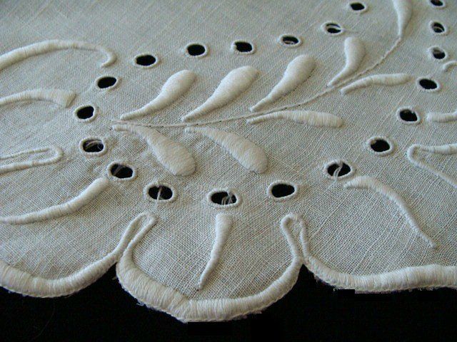 PRISTINE Antique Victorian Linen Tablecloth 44" HEAVY Hand Embroidered Topper