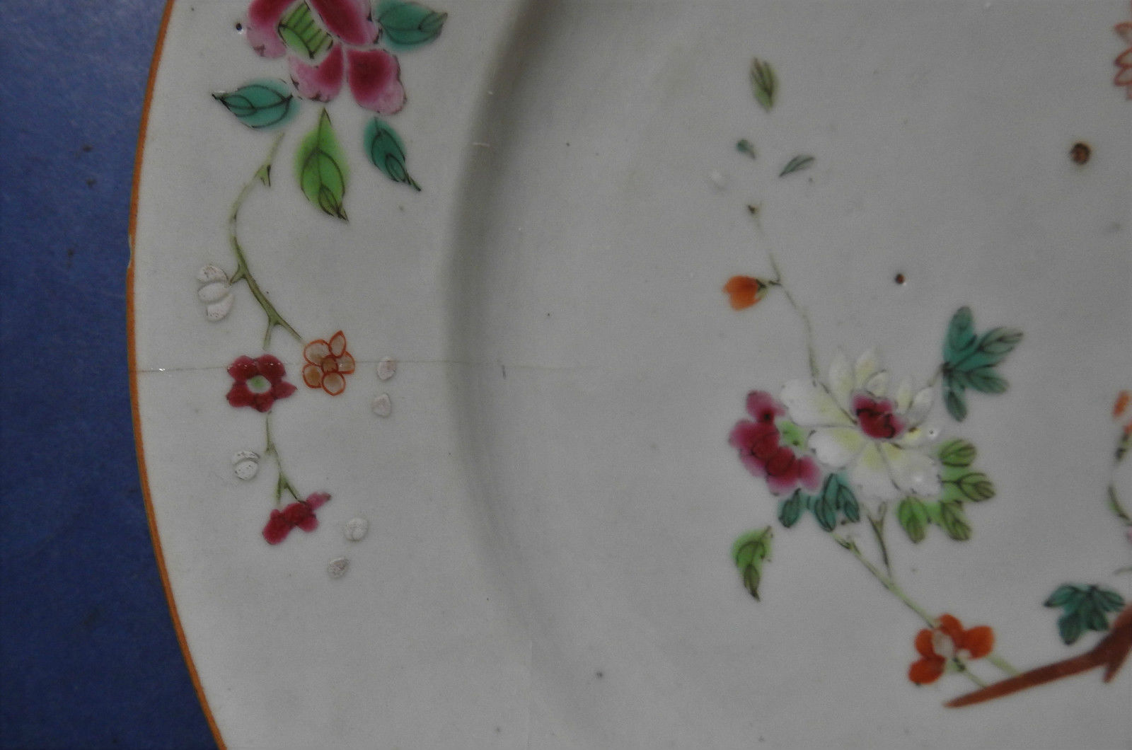 CHINESE PORCELAIN FAMILLE ROSE PLATE - QIANLONG PERIOD - 18TH CENTURY