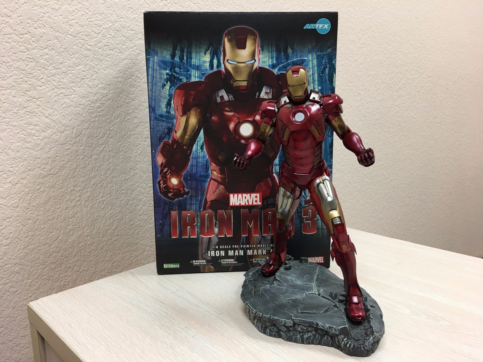 Iron Man 3 1/6 Scale Pre-Painted Model Kit Mark VII Kotobukiya Statue Marvel