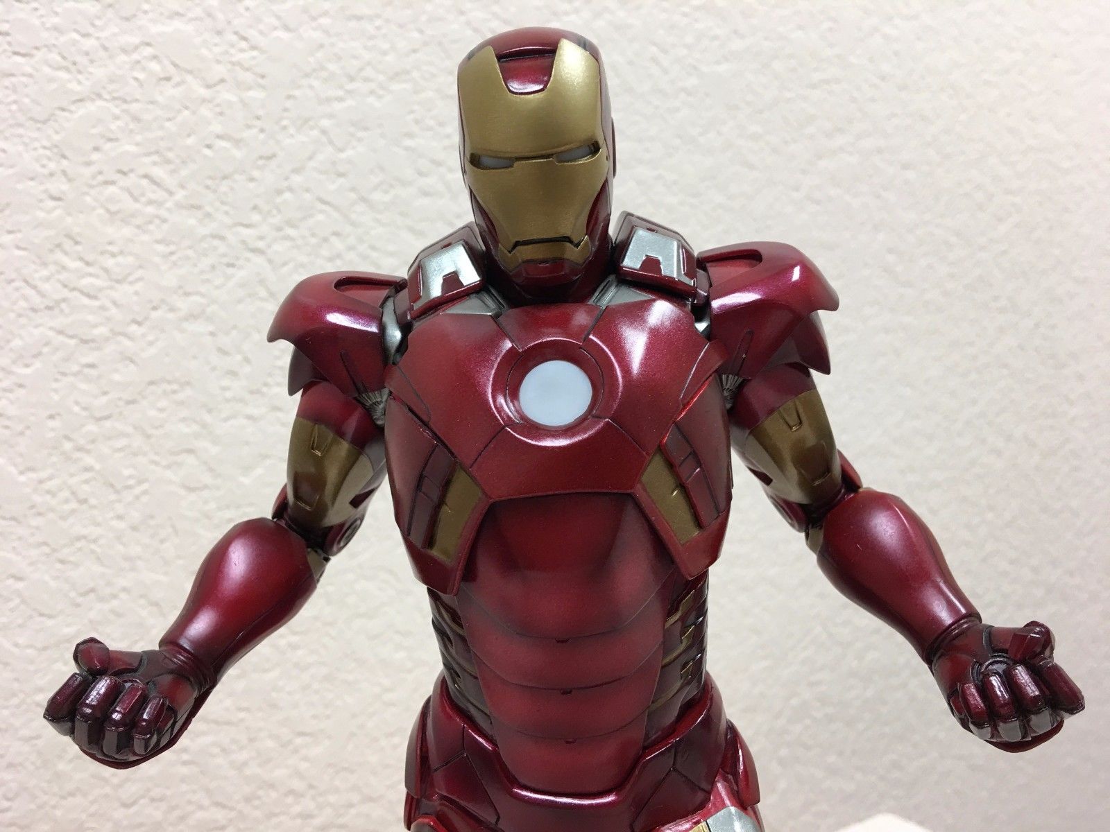 Iron Man 3 1/6 Scale Pre-Painted Model Kit Mark VII Kotobukiya Statue Marvel