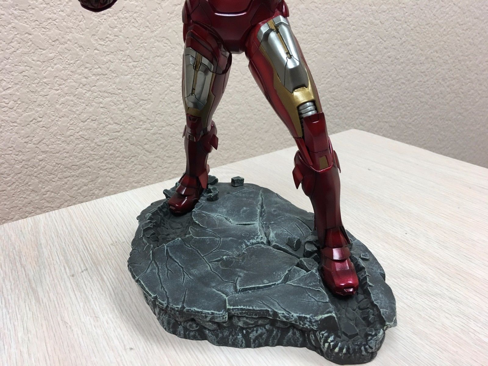 Iron Man 3 1/6 Scale Pre-Painted Model Kit Mark VII Kotobukiya Statue Marvel