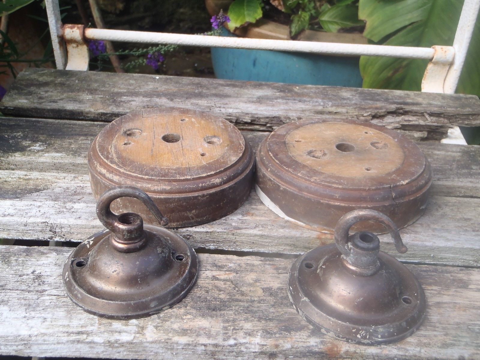 1 of 2 Original 1920s 274g cast bronze hook with wooden ceiling pattress