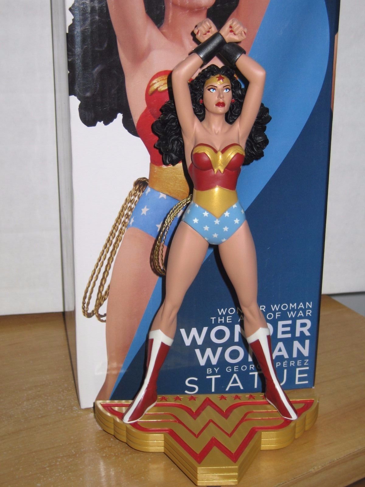 Wonder Woman Art of War by George Perez Statue DC Direct