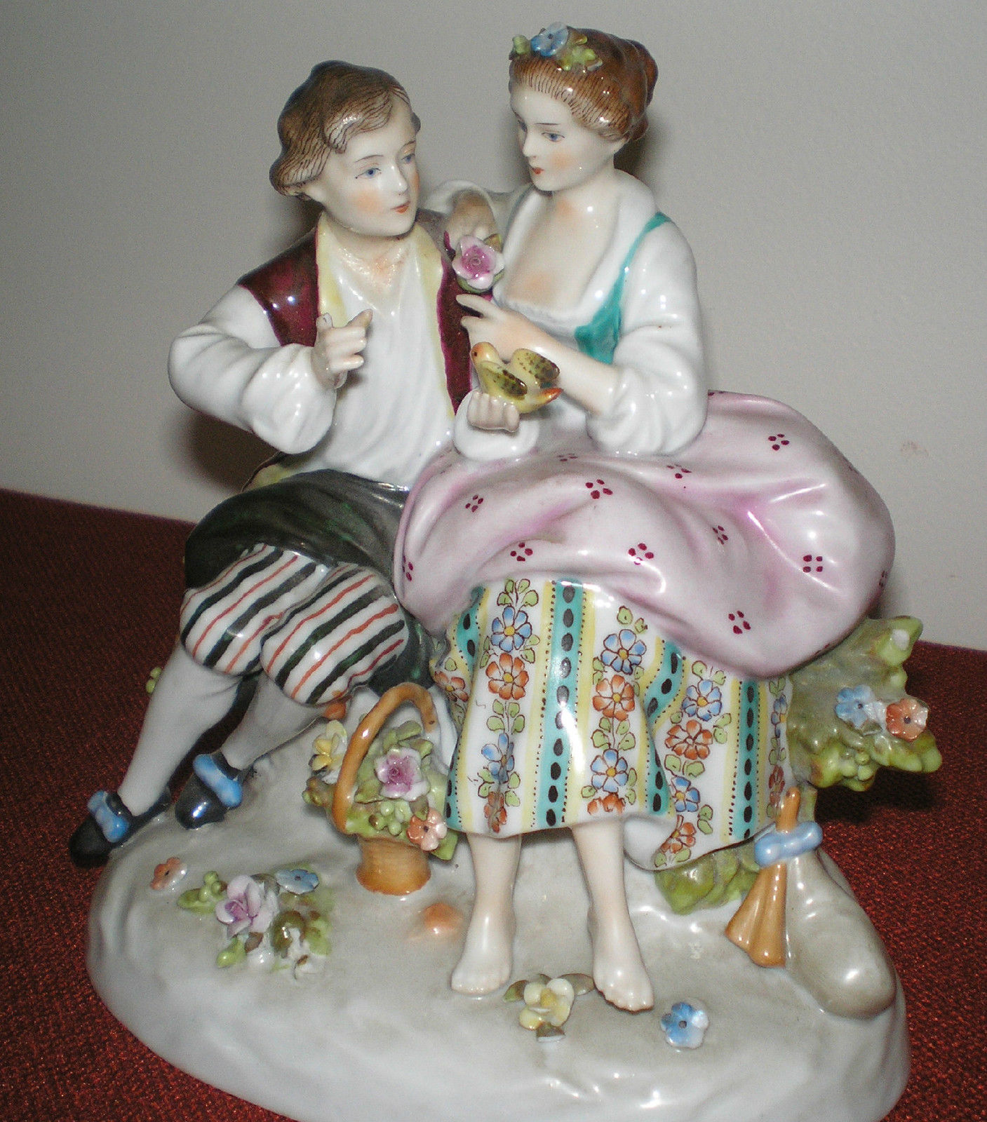 19TH CENTURY ANTIQUE CONTINENTAL PORCELAIN FIGURE GROUP DRESDEN FRENCH COUPLE