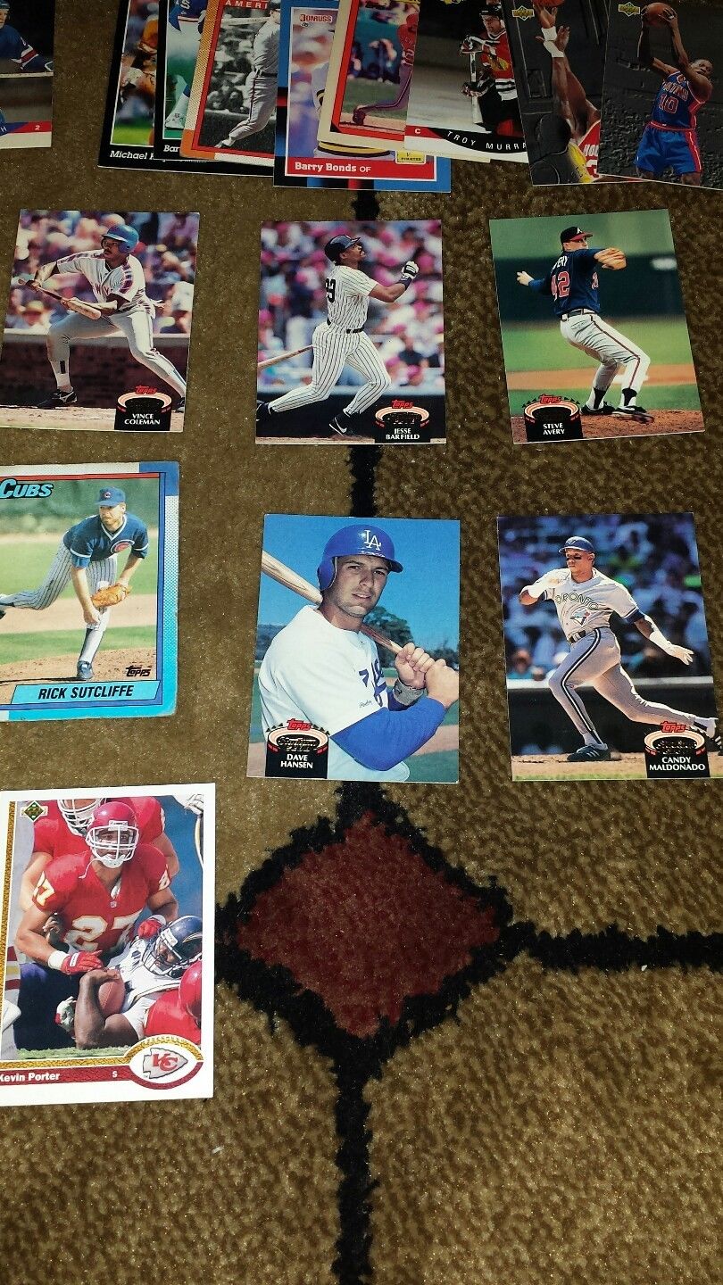 HUGE SPORTS CARD LOT COLLECTION