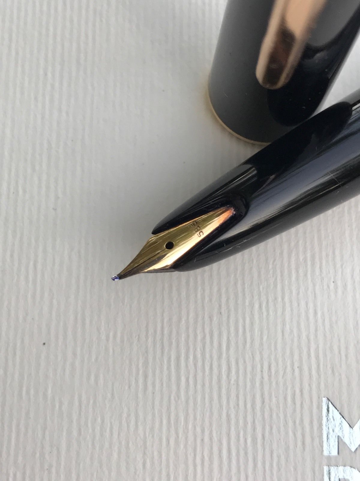 MontBlanc 32 Vintage Fountain Pen 14k Nib