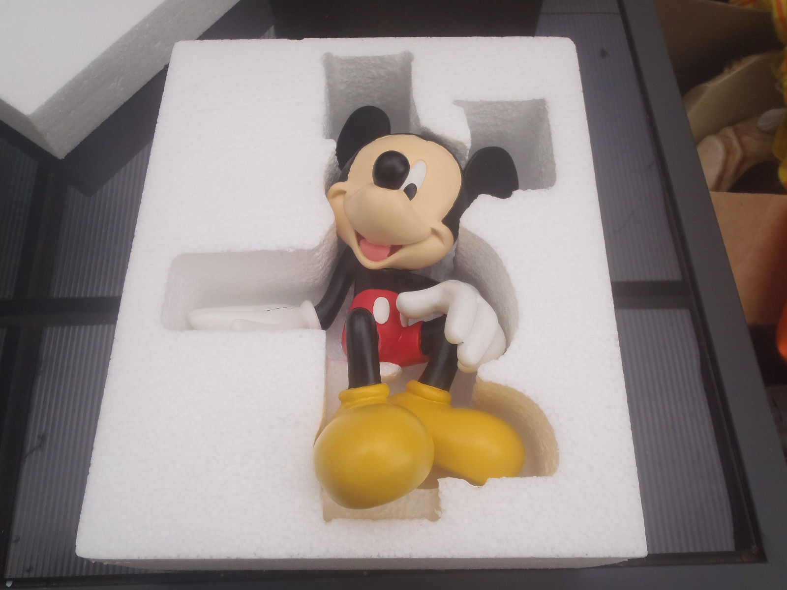 Extremely Rare! Walt Disney Mickey Mouse Classic Sitting Figurine Statue