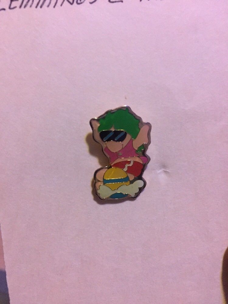 Lemmings 2: Tribes BEACH Pin Badge Amiga Atari Game Psygnosis SCE Studios