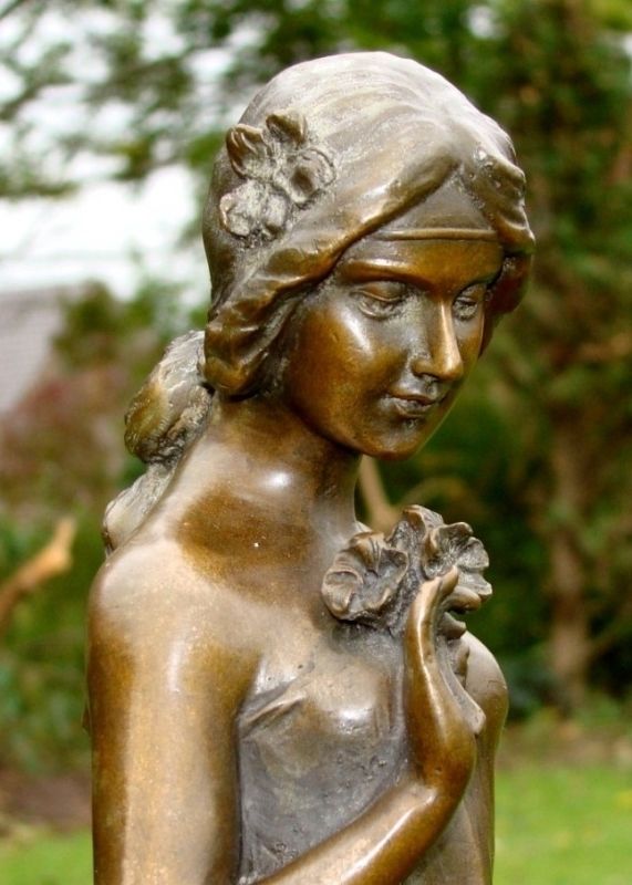 Statue Sculpture Damsel Art Deco Style Art Nouveau Style Bronze