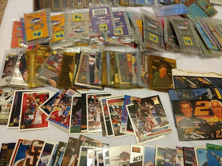 Lot of over 600 old Vintage Sports cards , NFL, Baseball, Basketball & nascar