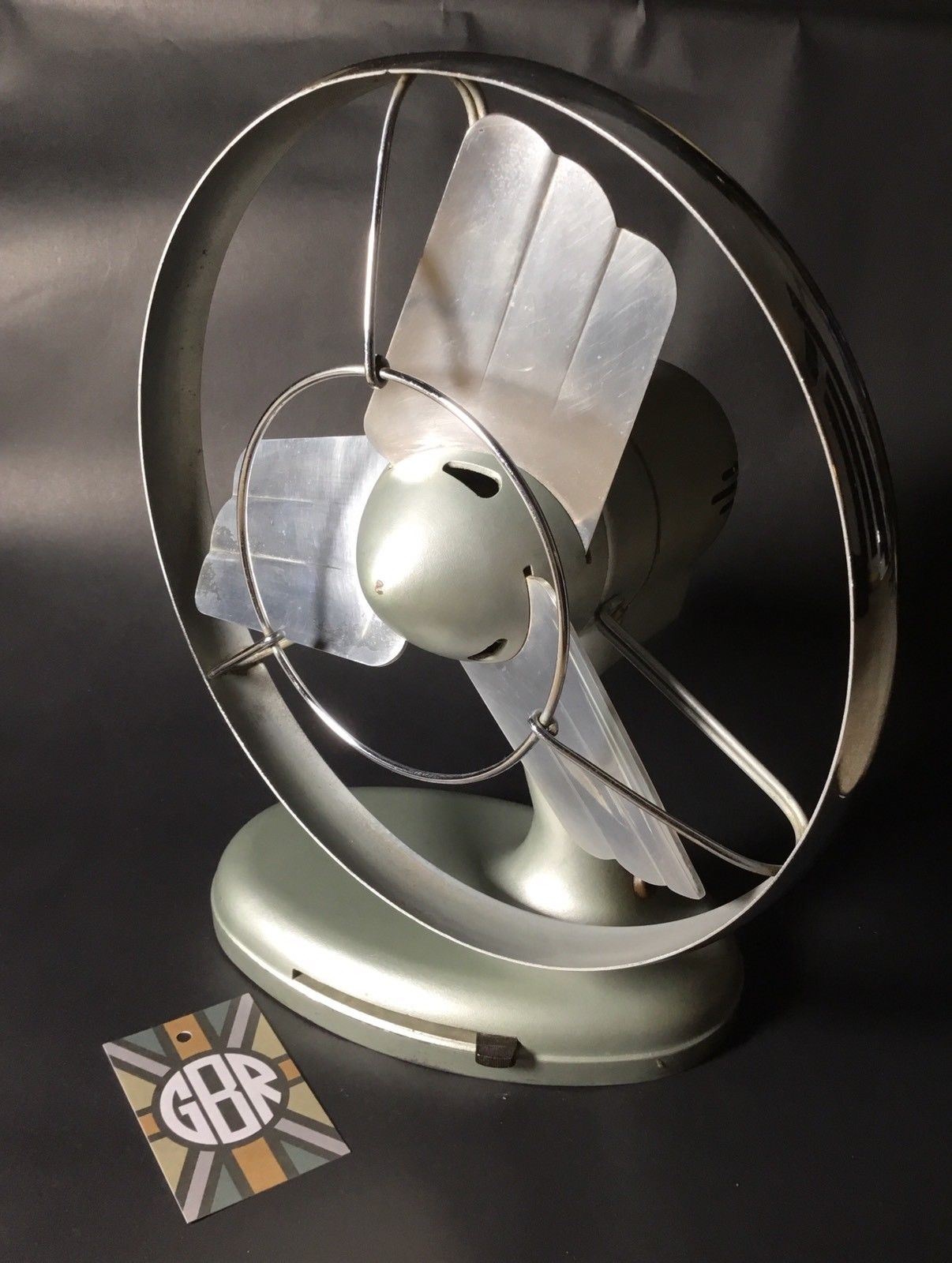 Vintage Art Deco / Jet Age Desk Fan