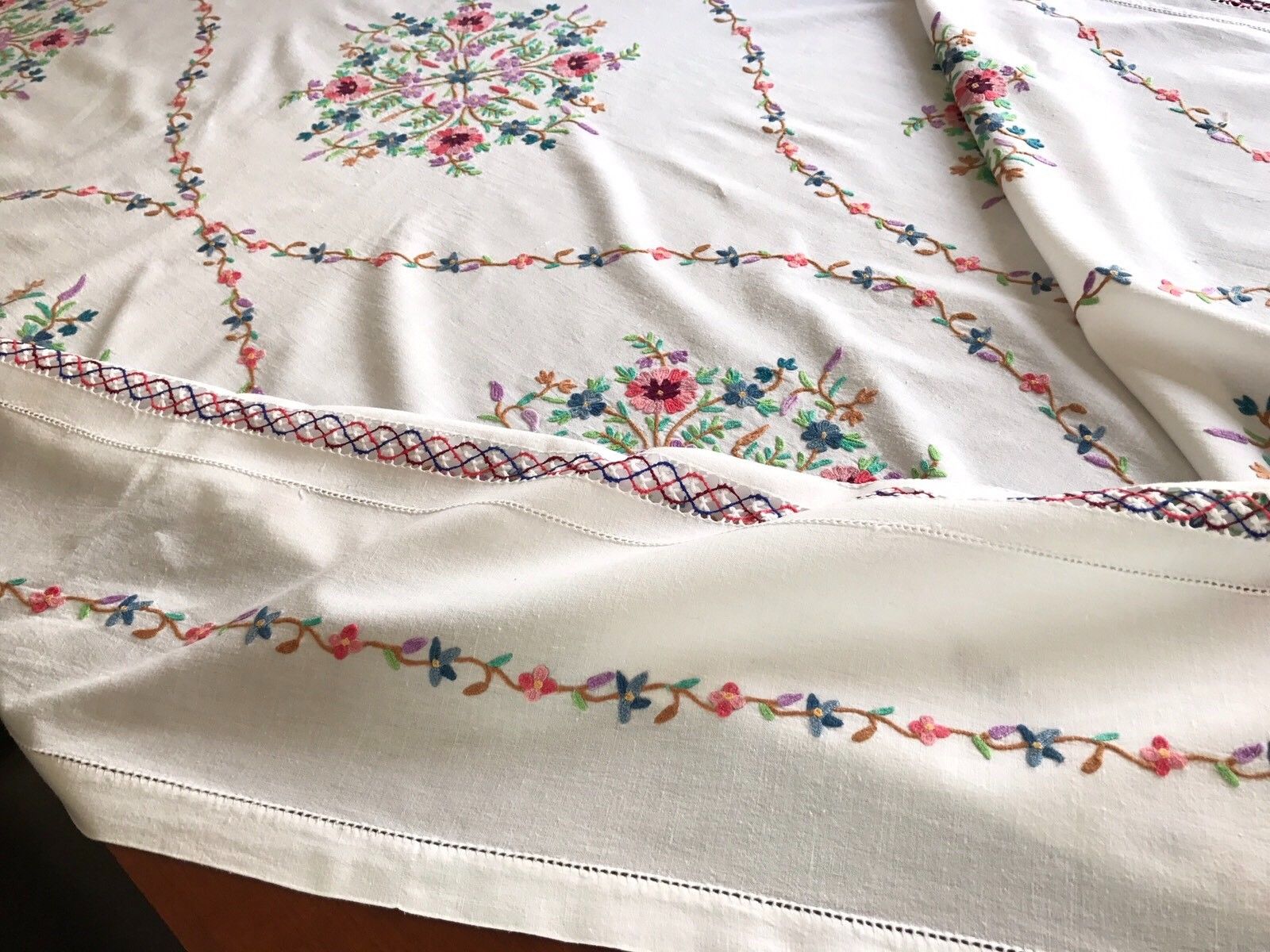 Beautiful Large Vintage Hand Embroidered FLOWERS White Cotton Tablecloth 59x86"