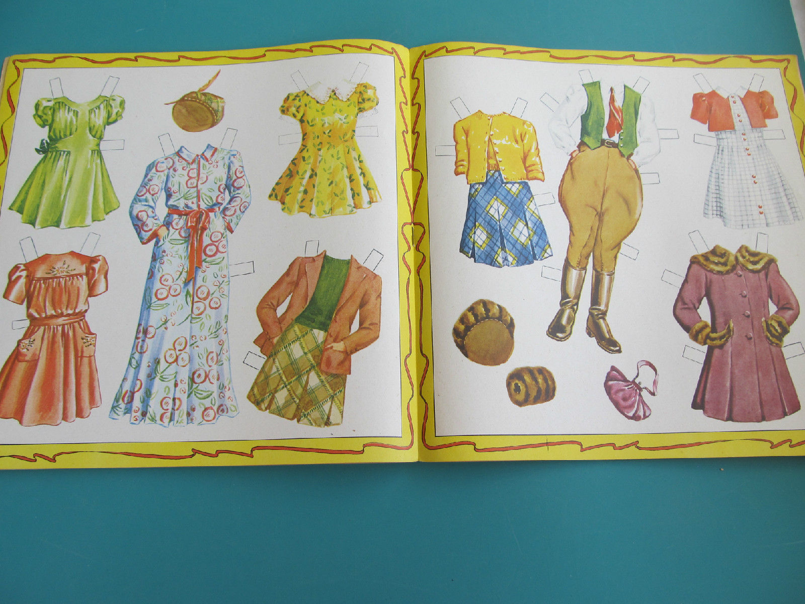 1943 Vintage "Judy & Joyce" Paper Dolls -by Saalfield Pub. Co. 10" dolls - Uncut