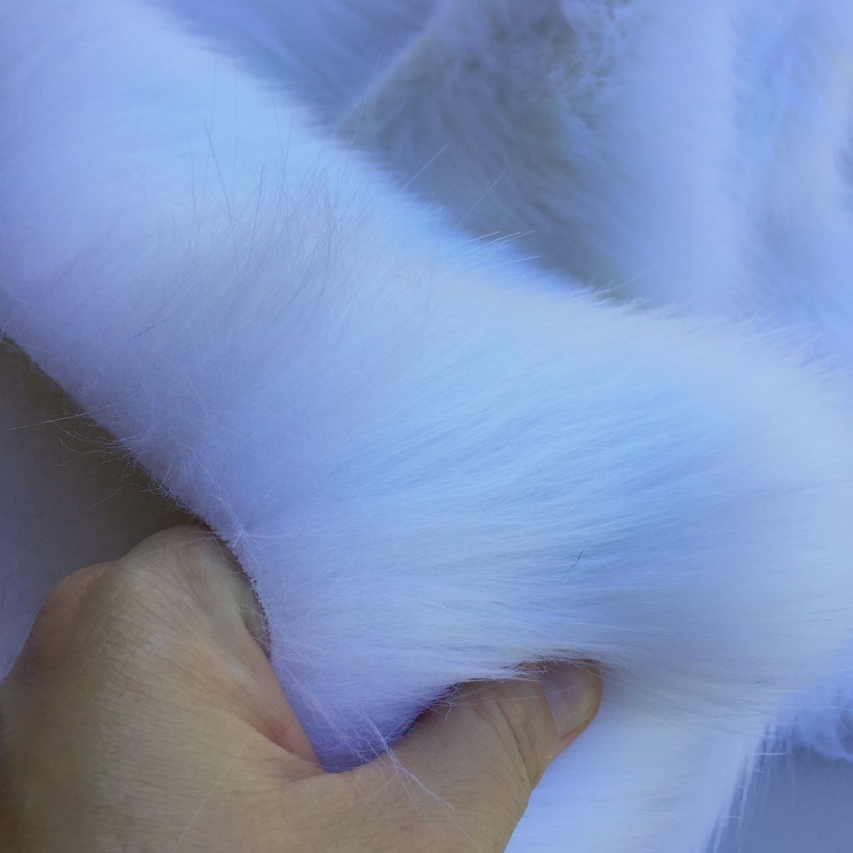 ' Quartz  ' - WHITE faux fur fabric - furaddiction