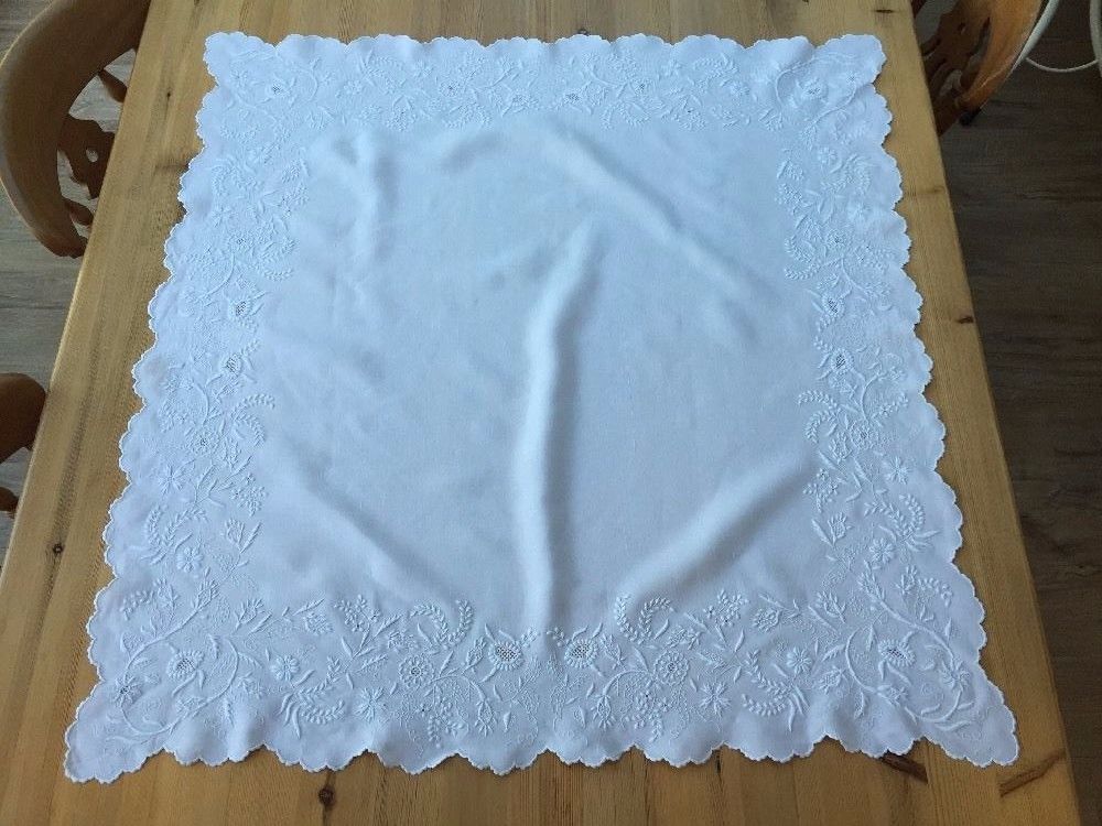 Top Quality Antique Victorian Whitework Linen Tablecloth Hand Embroidery Floral