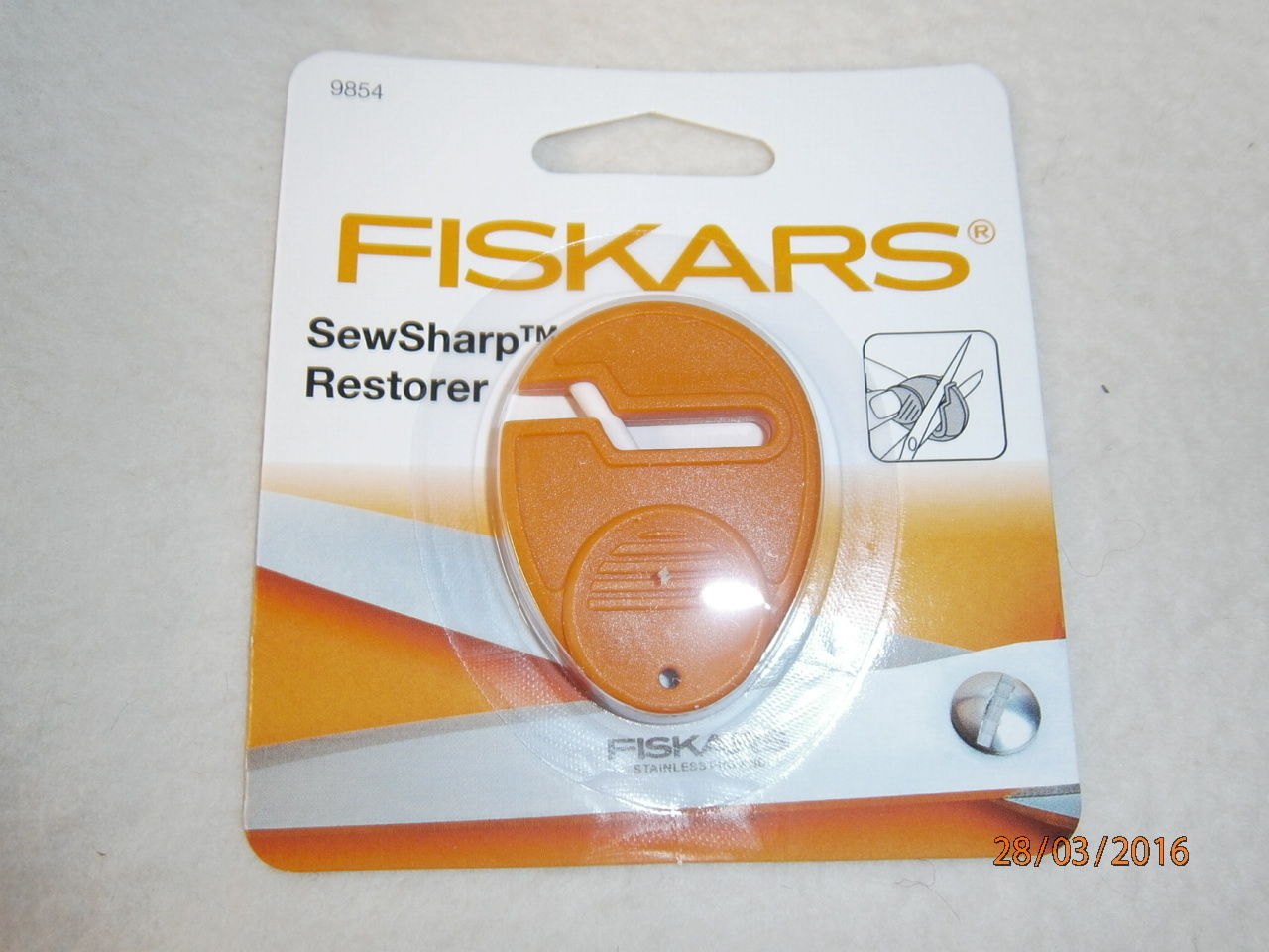 FISKARS Fabric scissors,ideal for Mohair,Softtouch Micro-Tip,16 cm+Sharpener