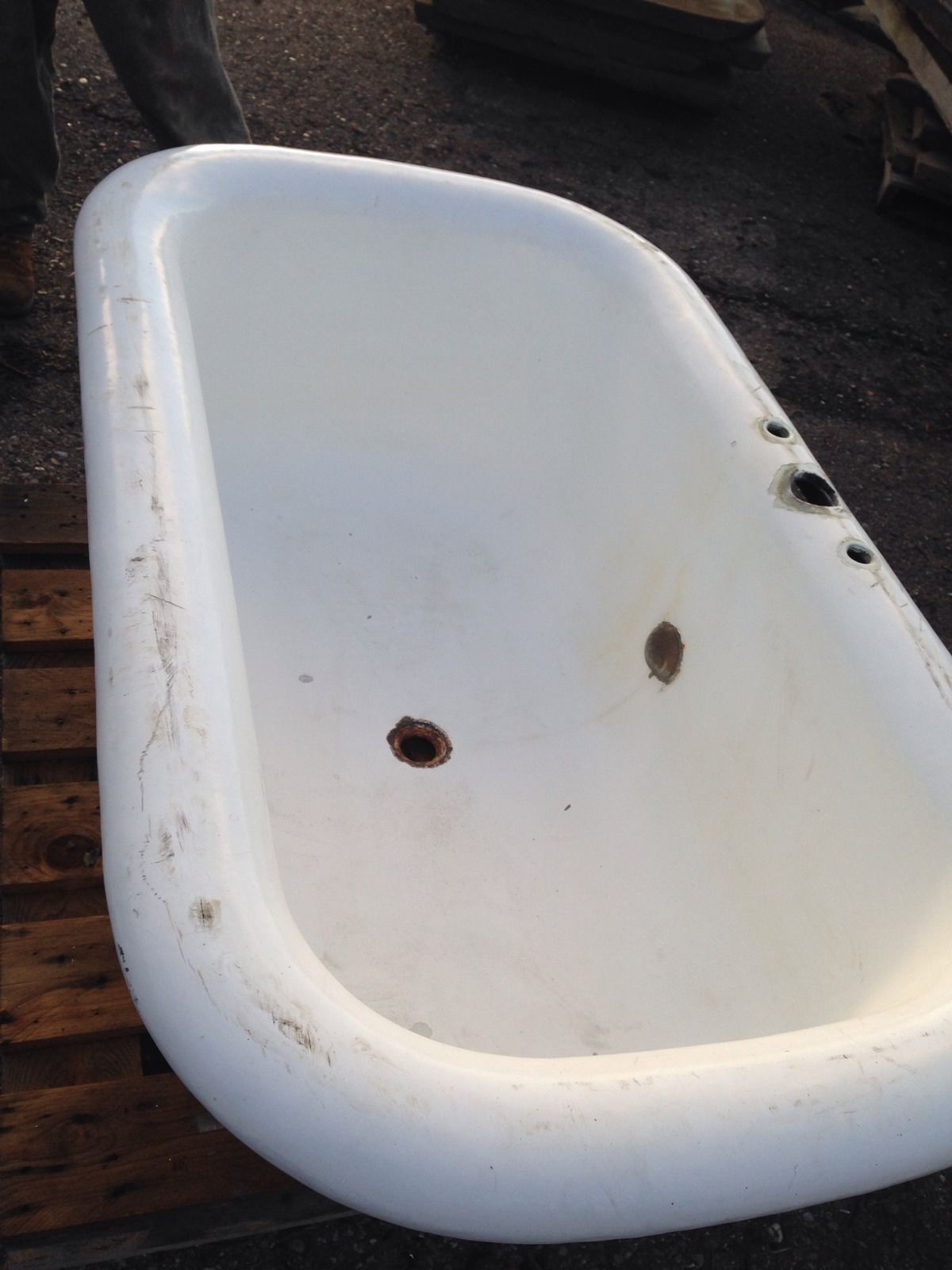 Antique 5 Foot Center Drain Bathtub Complete