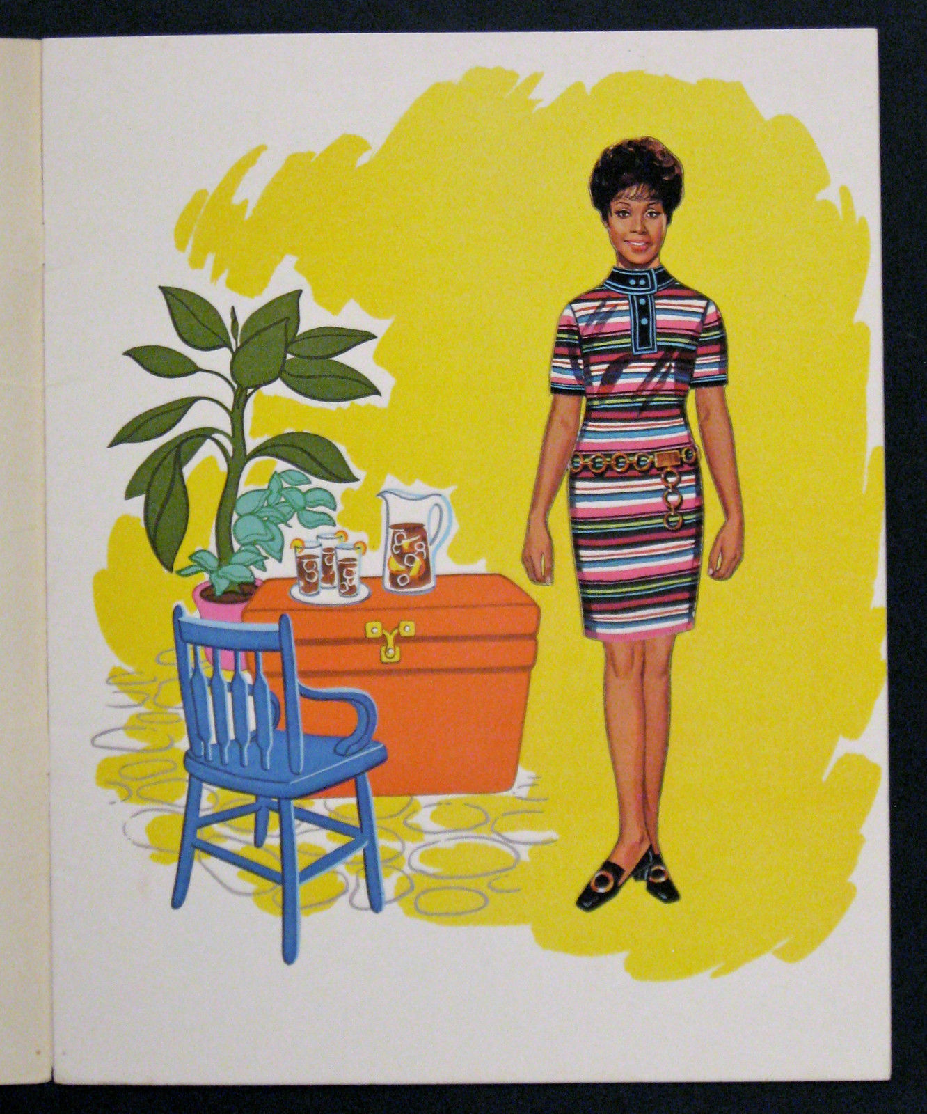 DIAHANN CARROLL AS "JULIA" 1968, 1971 ARTCRAFT UNCUT PAPER DOLLS VINTAGE