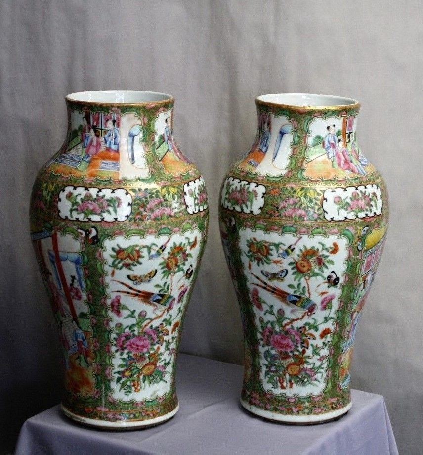Pair of Large Antique Rose Medallion Mandarin Porcelain Vases 19th Century