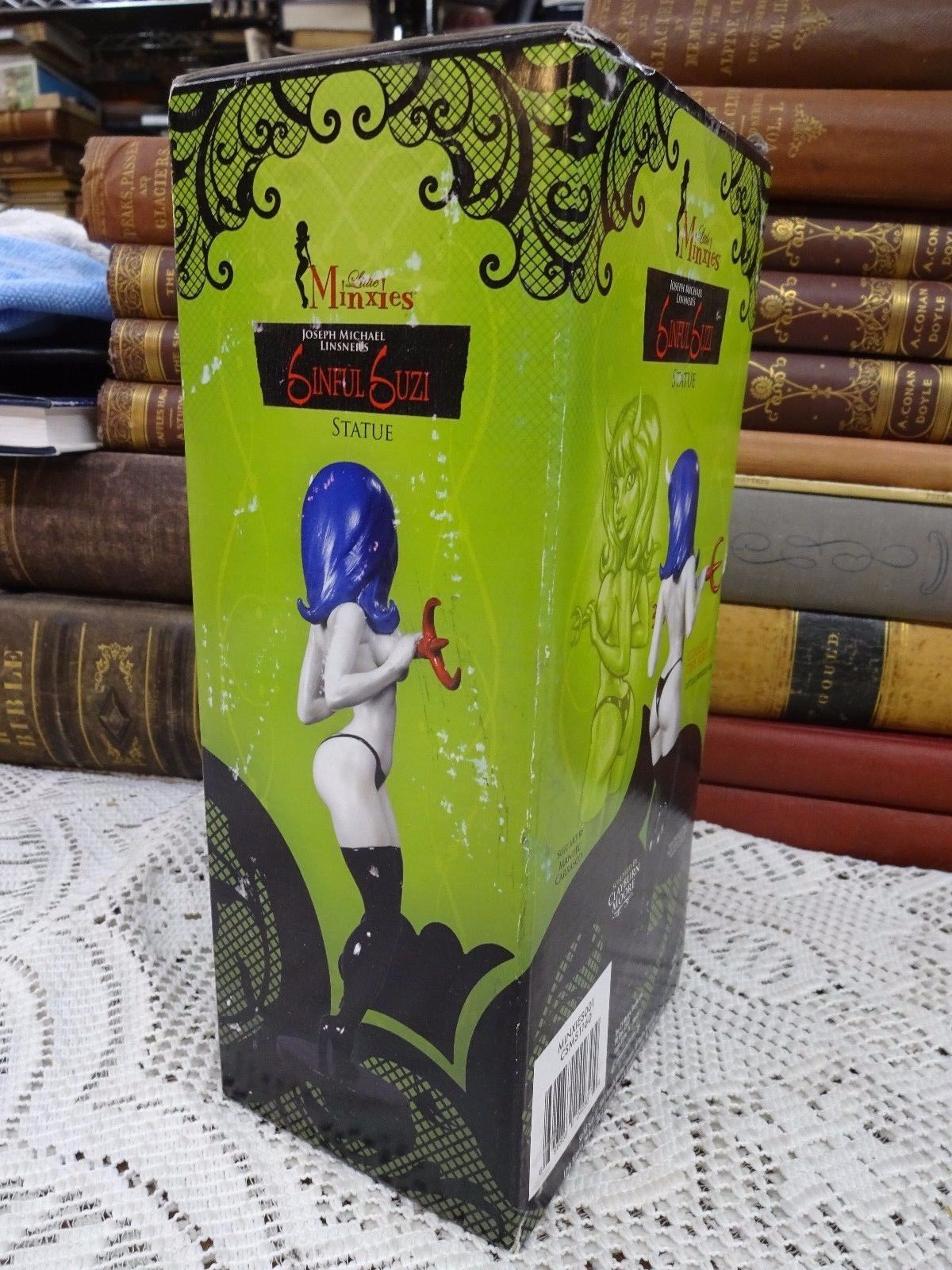 CS Moore Little Minxies Sinful Suzi Statue in Open Box ~ Joseph Michael Linsner