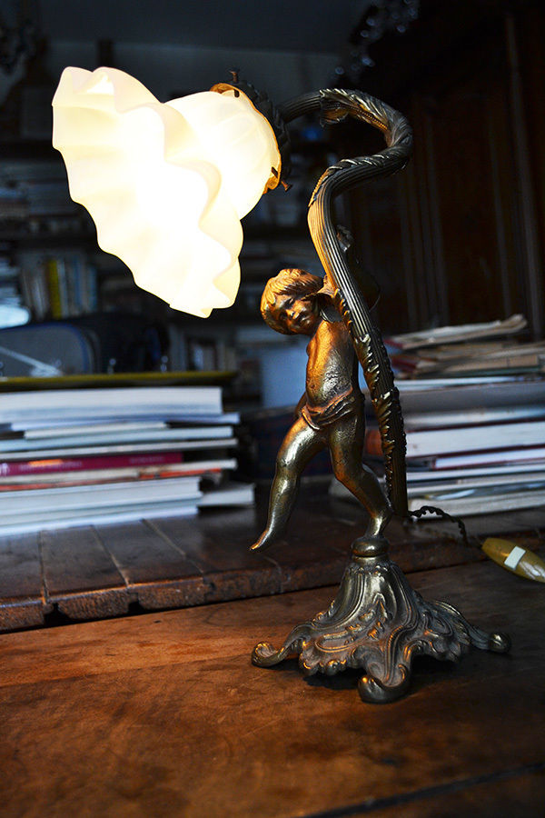 French antique 1900 cherub angel amour bronze lamp opaline shade art nouveau