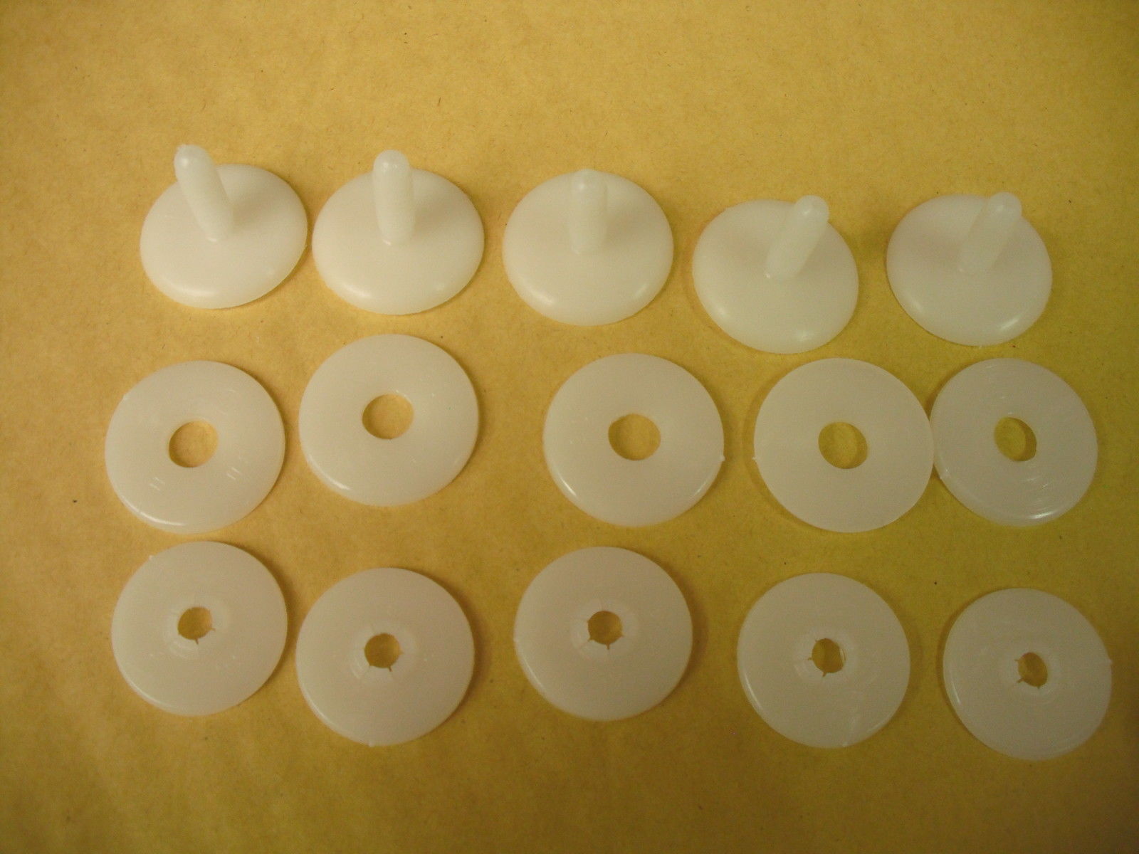 BLACK PLASTIC TOY JOINTS FOR DOLL/TEDDY/ANIMAL MAKING  CHOICE OF SIZES