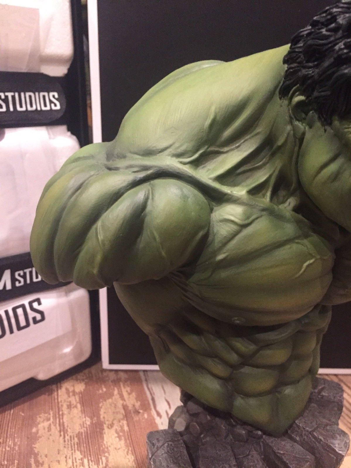 Xm Studios Incredible Hulk Bust 1:4 Scale Statue MIB Not Sideshow