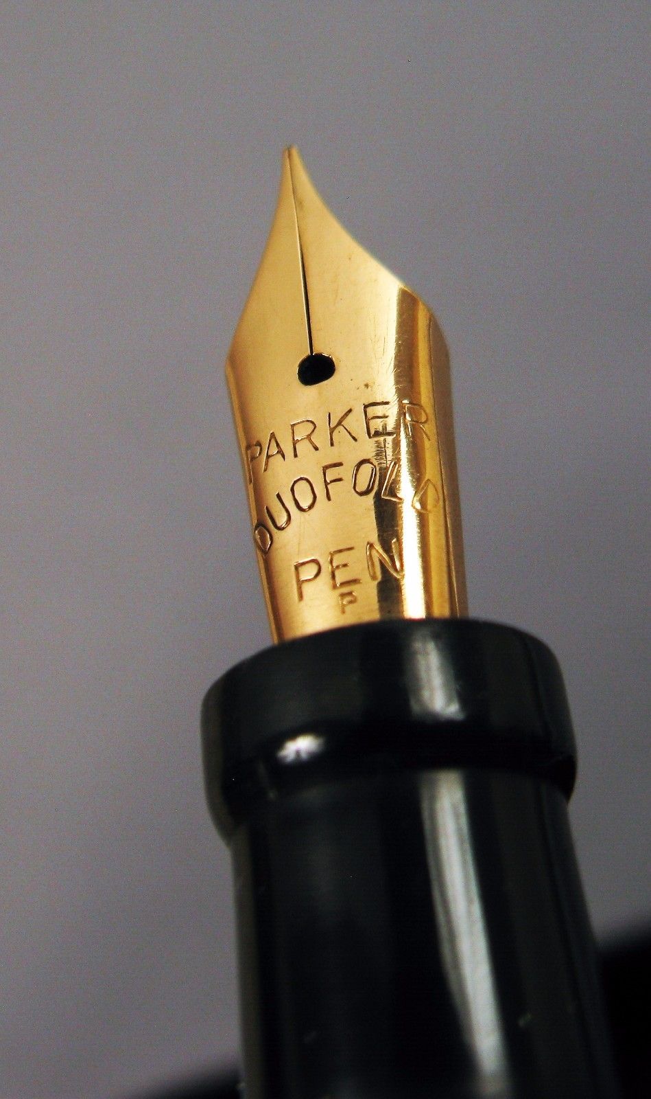 PARKER DUOFOLD JR. RED LUCKY CURVE VINTAGE 14K GOLD NIB FOUNTAIN PEN PENCIL NICE