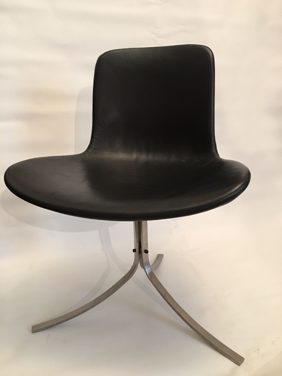 Mid Century Modern Danish Fritz Hansen Poul Kjaerholm PK9 Tulip Chair Black
