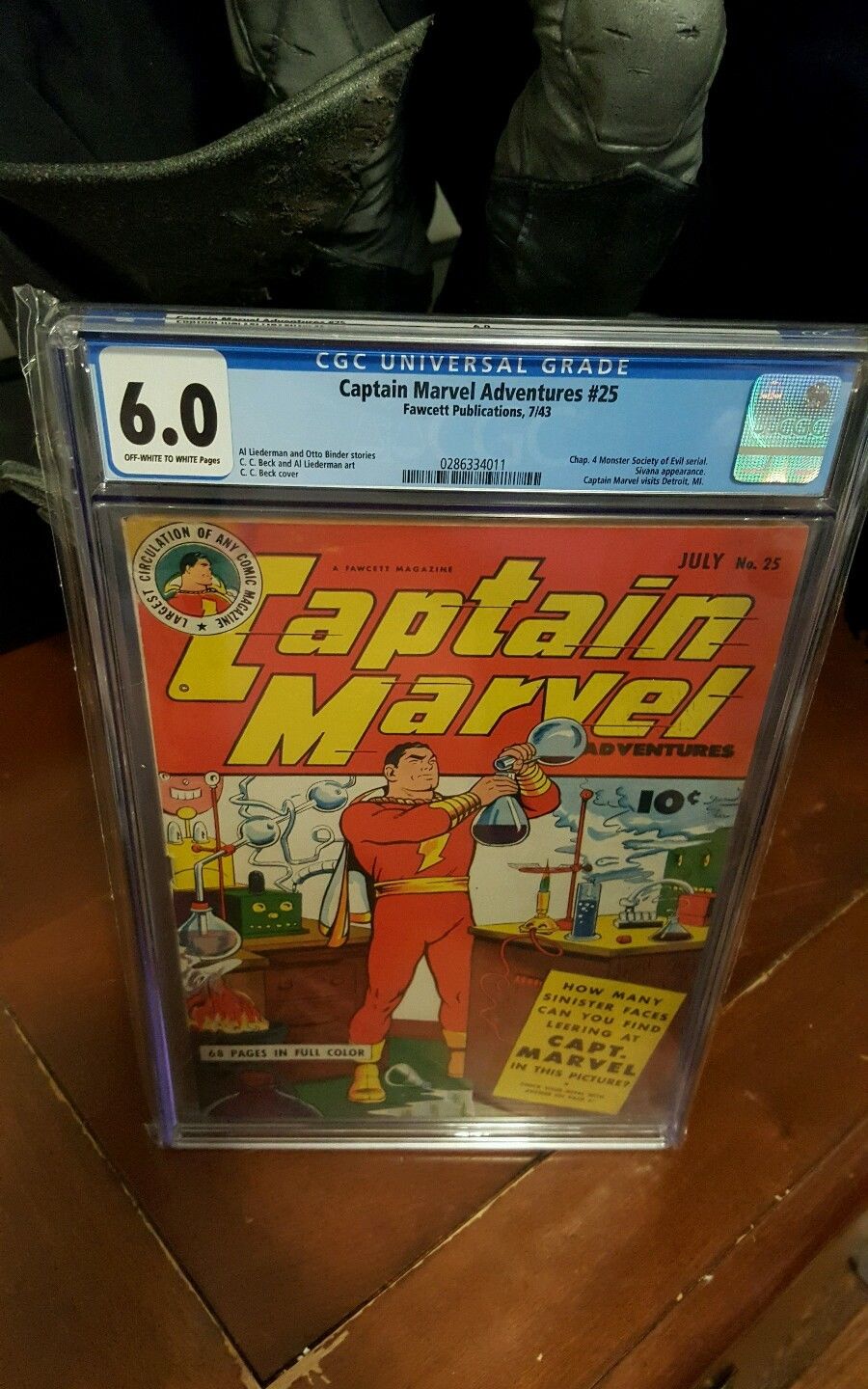 Captain Marvel Adventures # 25 July 1943 Classic Cover Society of Evil CGC 6.0