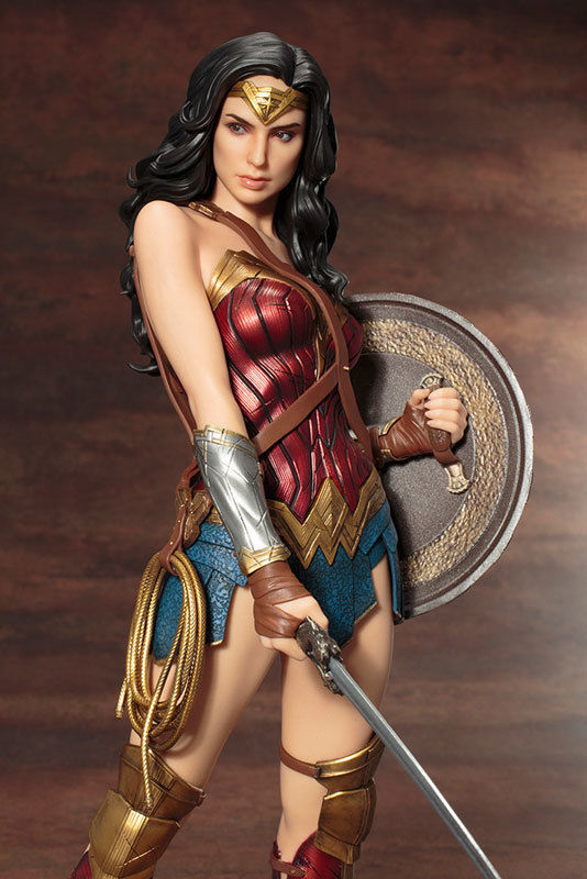 Kotobukiya ARTFX Wonder Woman 1/6 Deluxe Figure In Stock