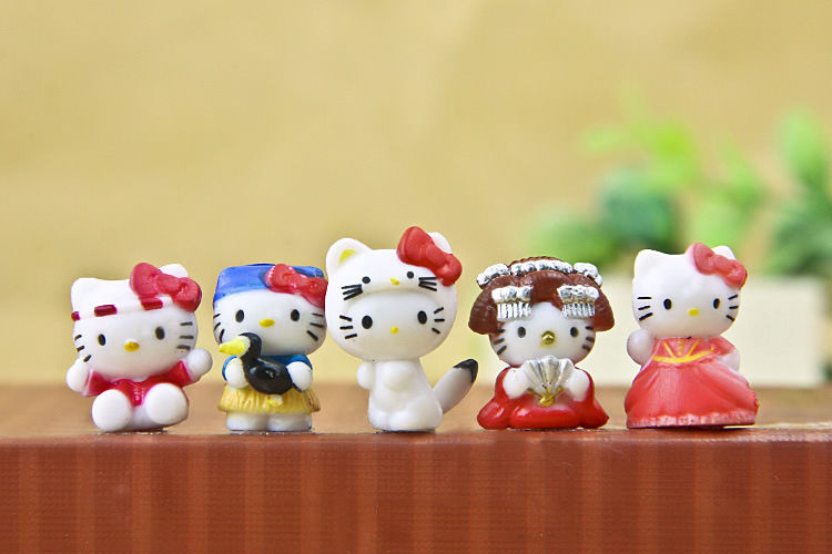 16pcs Hello Kitty Japan Anime Cute Mini Figures Collection Toy Gift 2cm