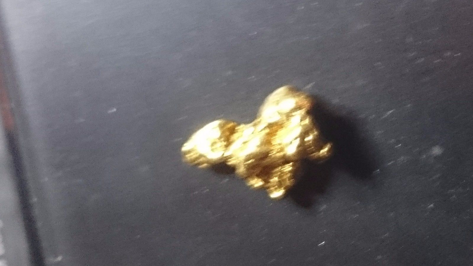 3.2 GRAM  22ct Natural Pure Scottish gold nugget ,