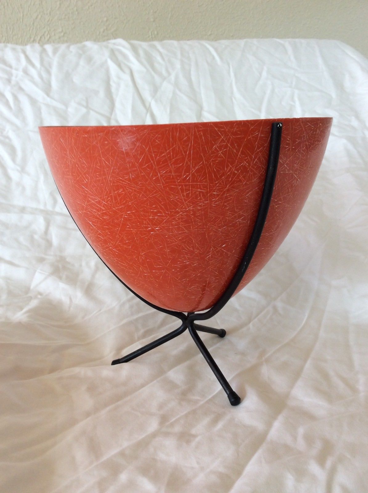 MID CENTURY MODERN RETRO VINTAGE ORANGE FIBERGLASS BULLET PLANTER POT STAND