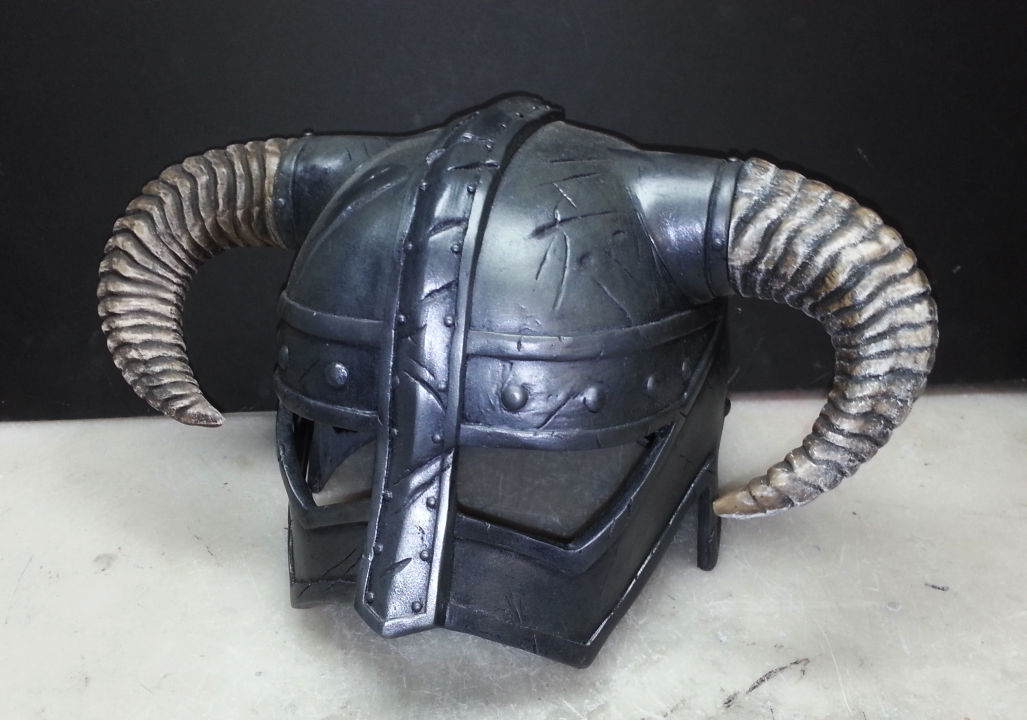 Skyrim:  Dovahkiin helmet replica: large