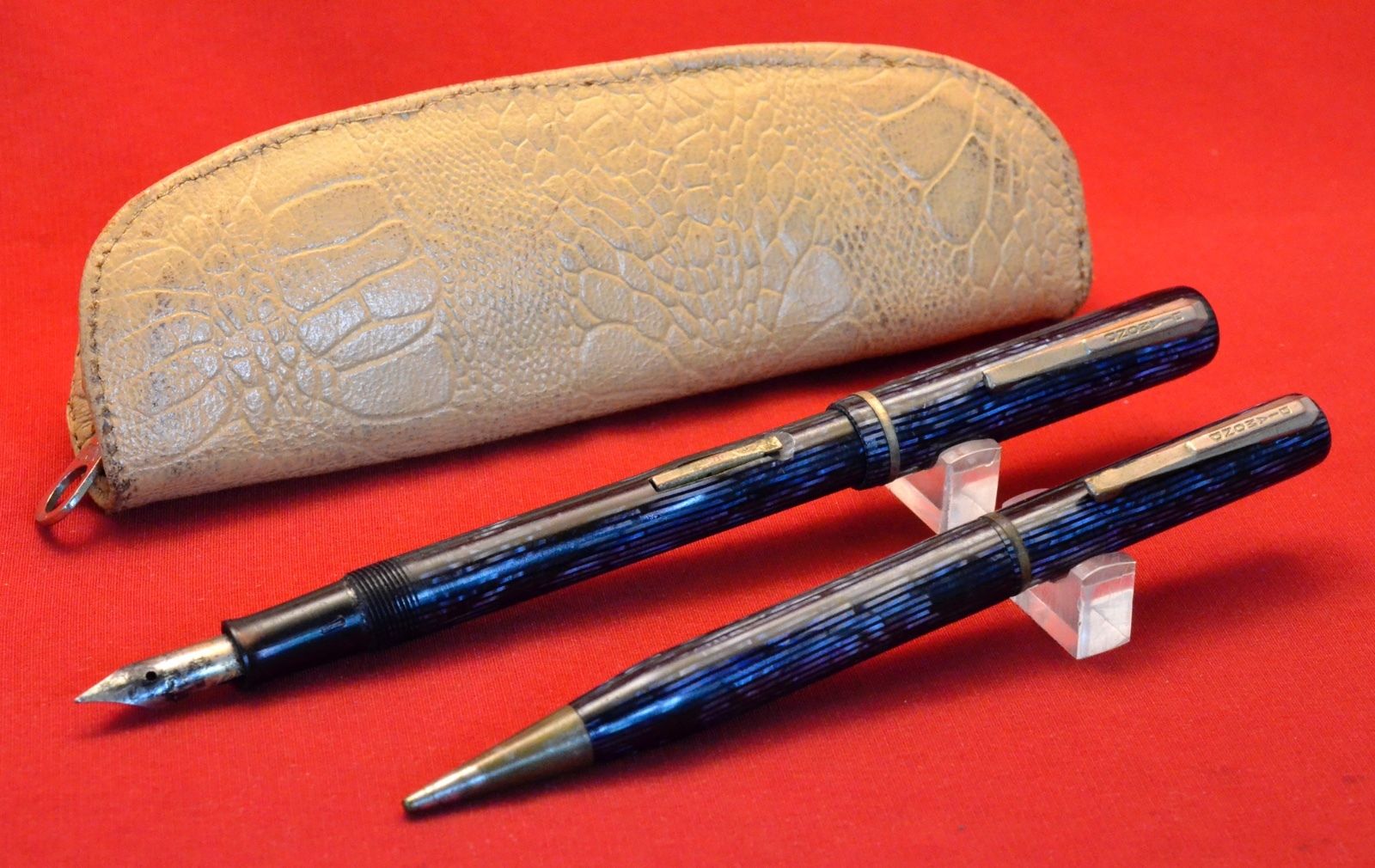 Vintage Diamond Blue Striped Set of Fountain Pen and Pencil w/Case (Ref.# 9194)