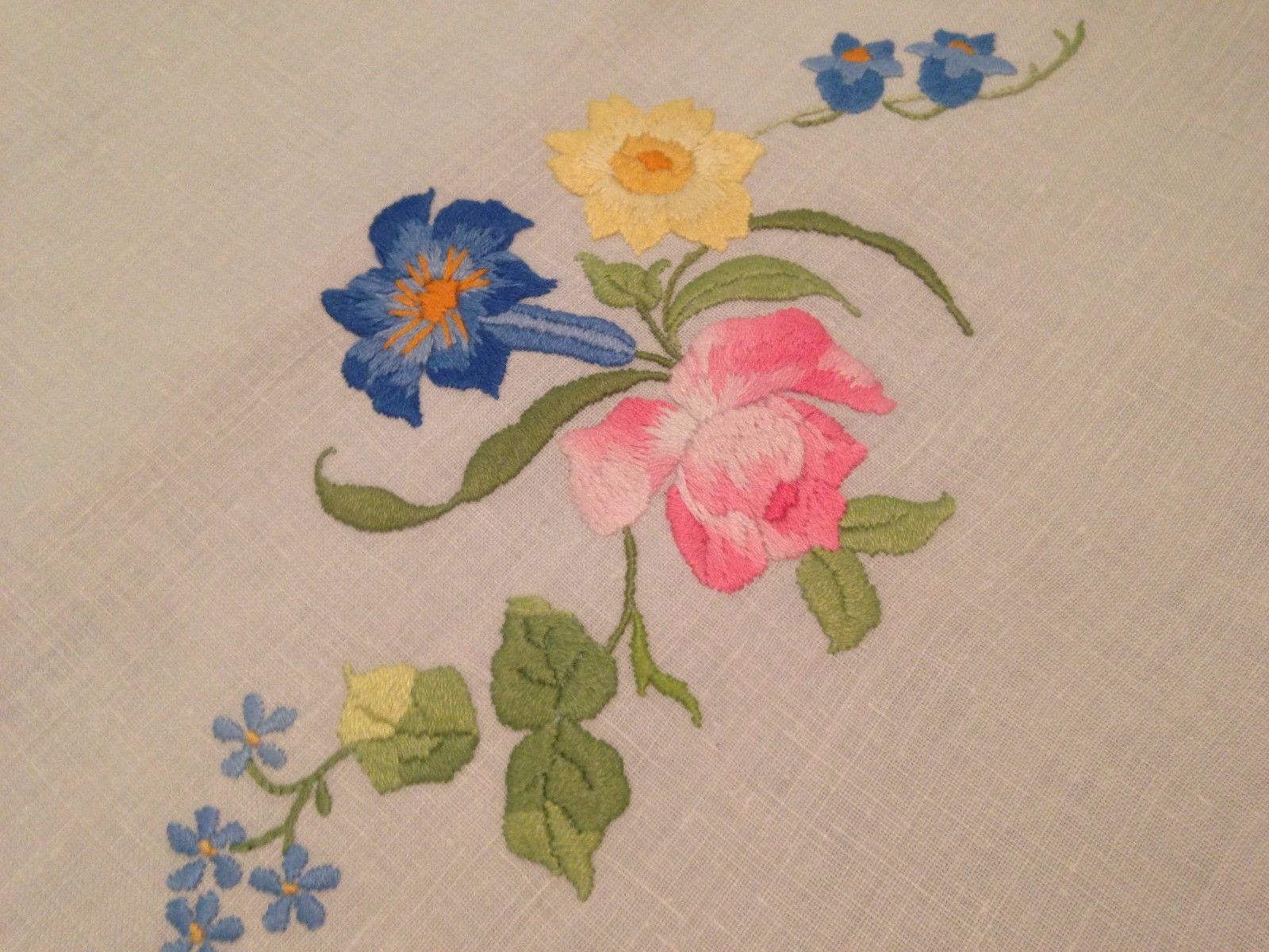 Vintage Hand Embroidered Cream Linen Tablecloth EXQUISITE FLOWERS