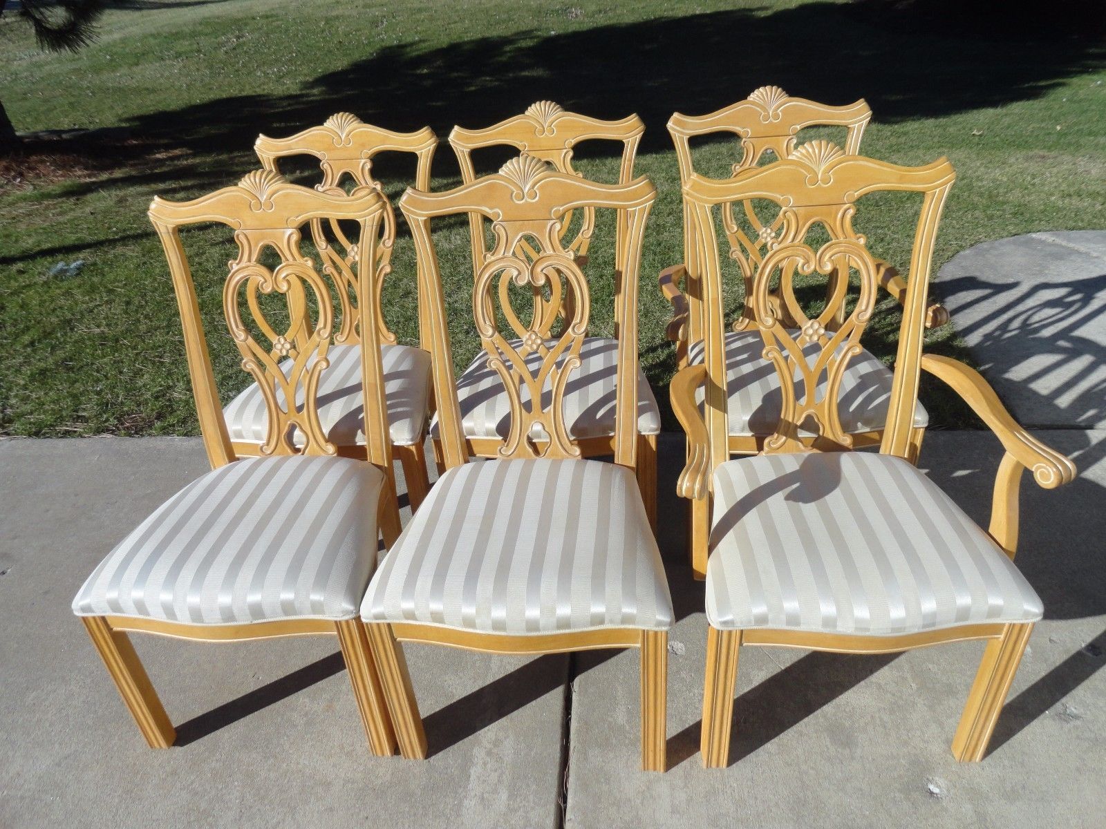Chippendale Style Vintage Dining Chairs / set of 6.