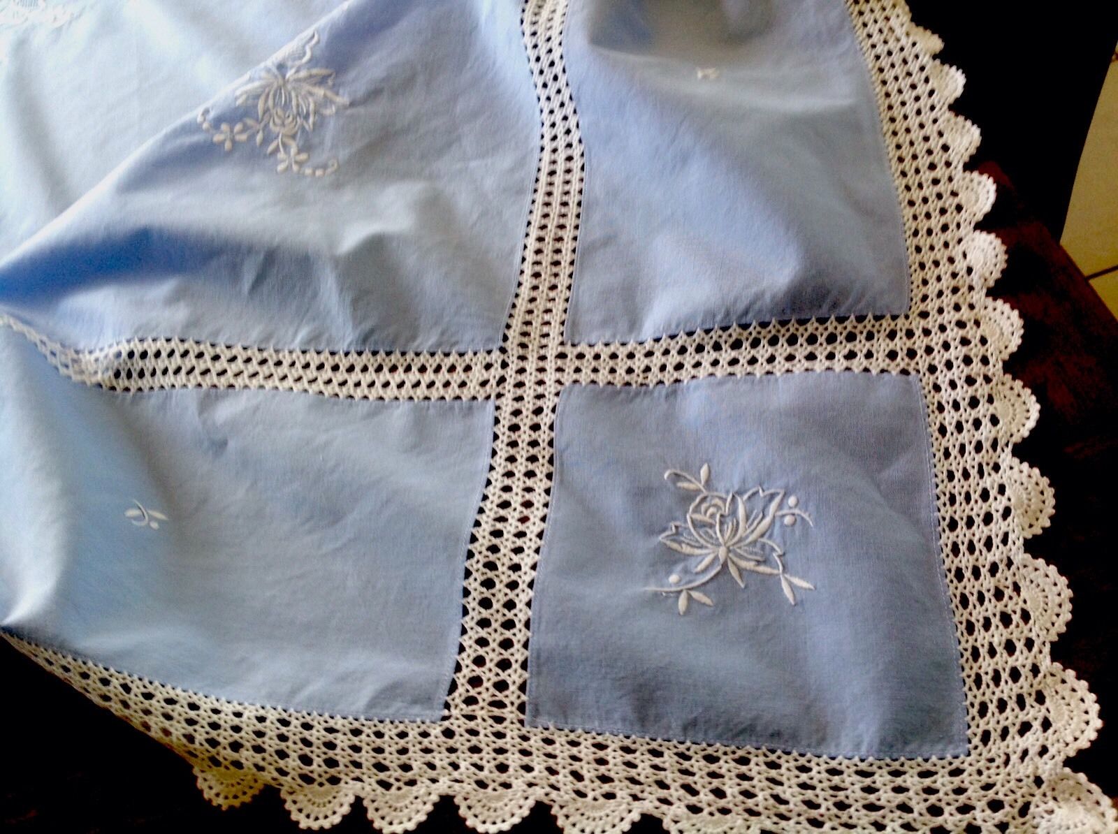 VINTAGE HAND EMBROIDERED BLUE LINEN WHITE CROCHET TABLE CLOTH 51X51"