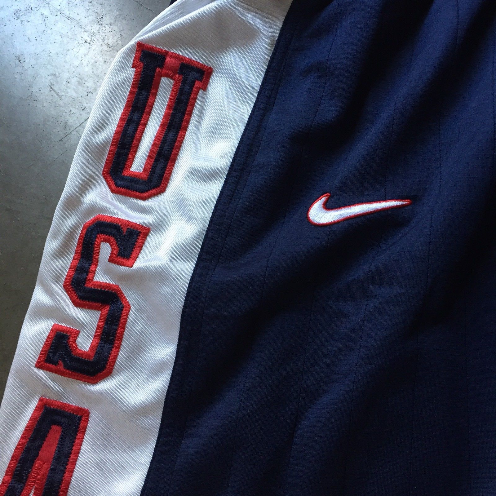 Nike Team USA Basketball Olympic Game Worn Team Issued Navy Blue Shorts Sz 44