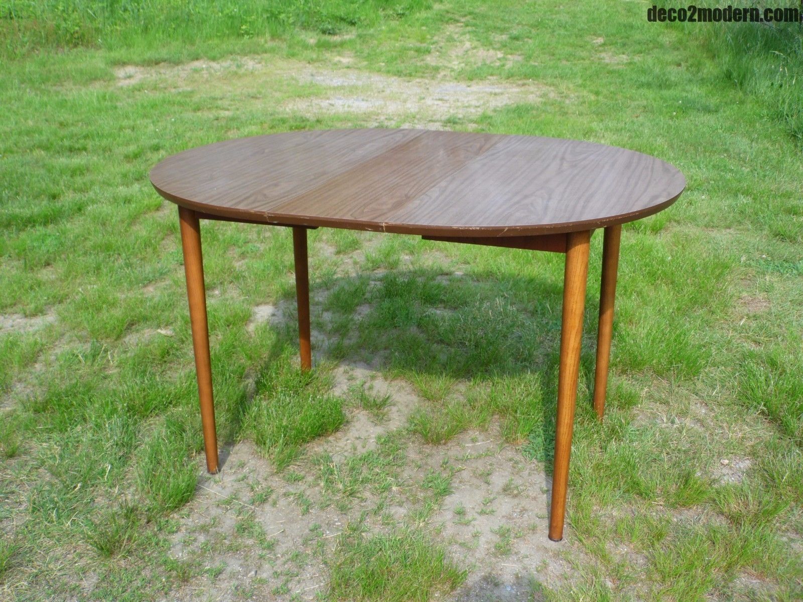 Vintage Mid Century Modern Danish Style Round Dining Table w/ Leaf Stanley Furn.