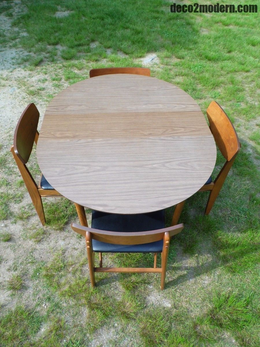 Vintage Mid Century Modern Danish Style Round Dining Table w/ Leaf Stanley Furn.