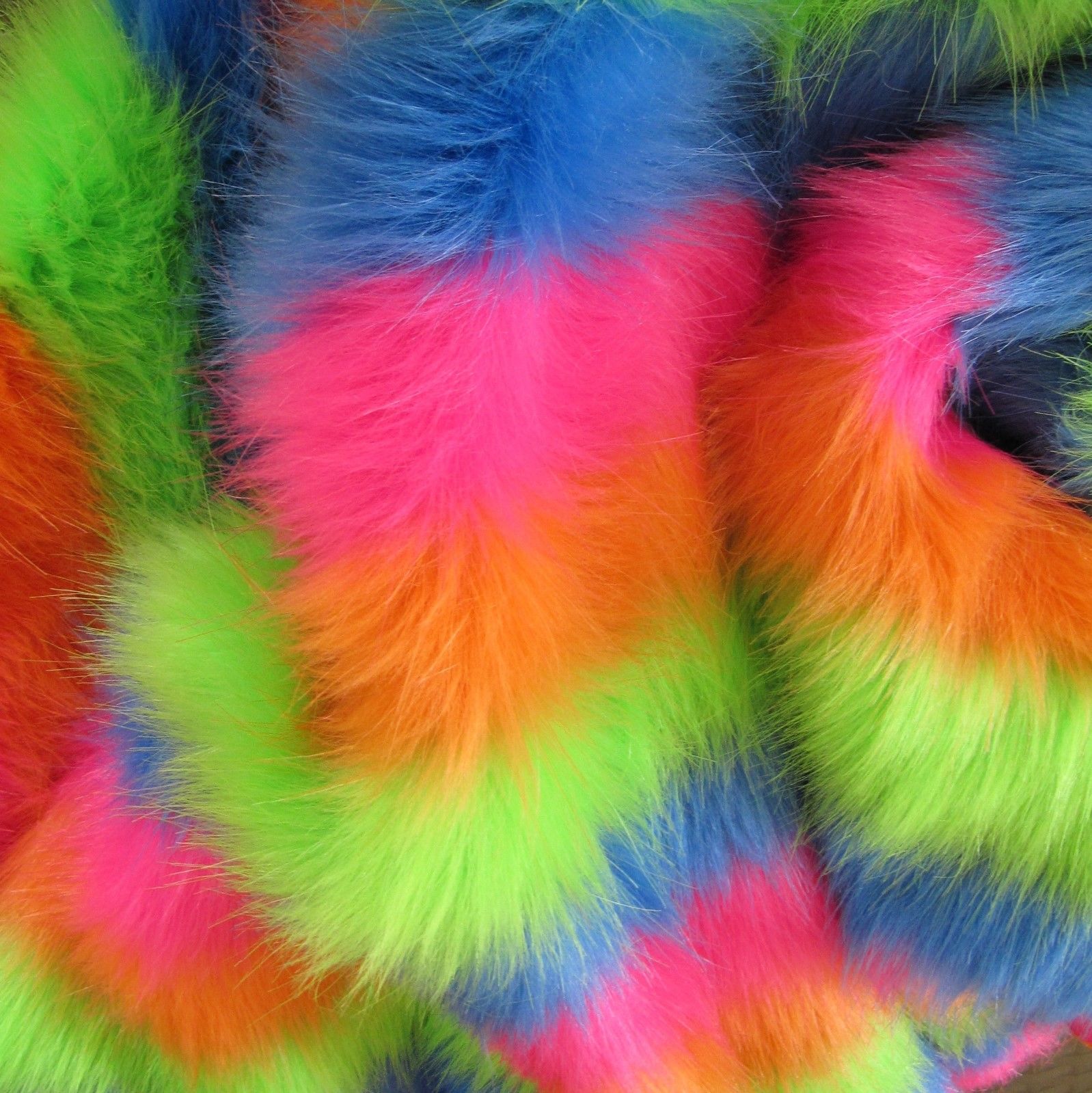 ' Clowns Colar ' - multi coloured - faux fur fabric - furaddiction