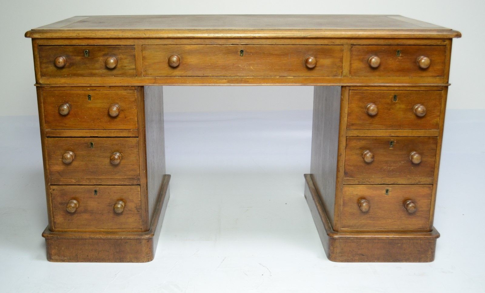 ANTIQUE / VICTORIAN OAK PEDESTAL WRITING DESK CIRCA 1880