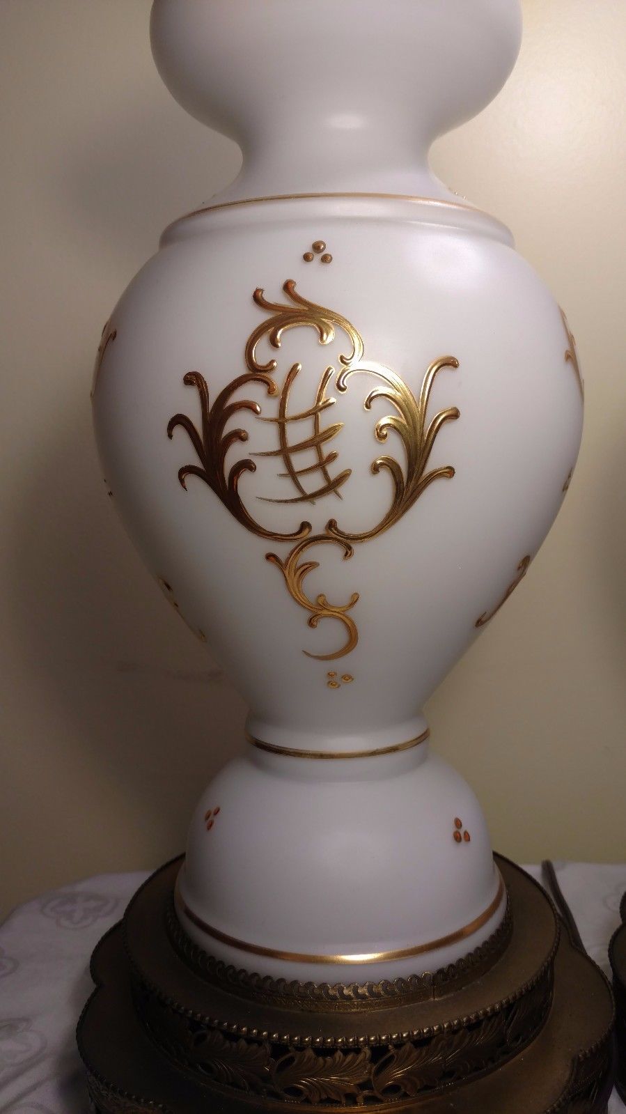 Vintage Antique Porcelain Hand-Painted Lamp Pair 24kt Gold Leaf Brass Filigree B